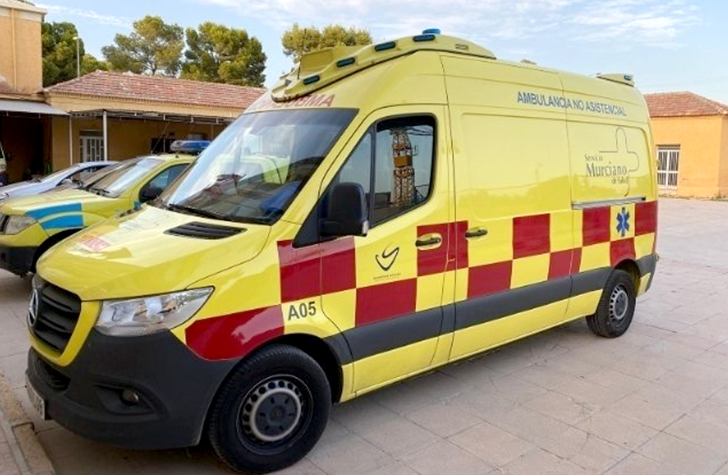 Una ambulancia para el Ayuntamiento de Totana